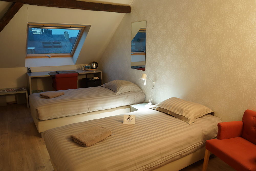 Hotel Royal Astrid Aalst Bagian luar foto